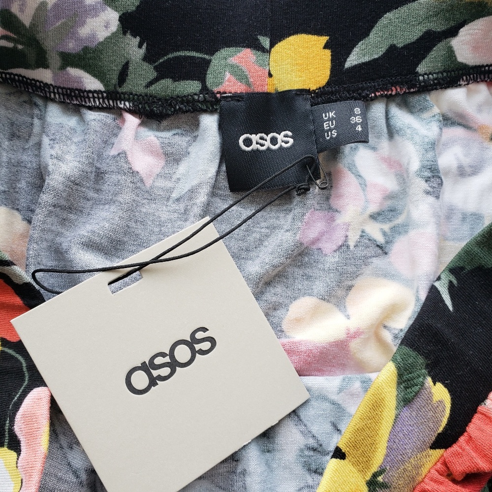 NWT ASOS Floral Mini Skirt Size 4 - Picture 2 of 5